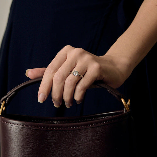 Bague solitaire en platine et diamant 1.50 carat 58 Facettes DV25522-1