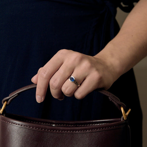 Bague 53 Bague en or gris, saphir et diamants 58 Facettes DV5390-16-53-2