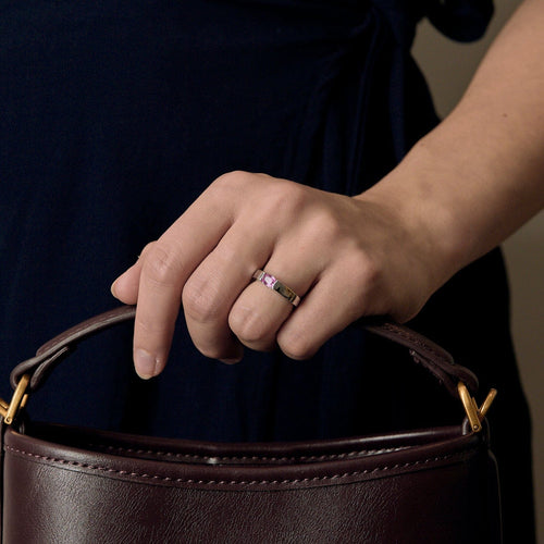 Bague 50 Bague en or gris et saphirs rose 58 Facettes DV0290-3