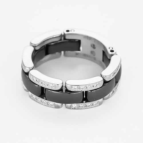 Bague 55 CHANEL -ULTRA - Moyen Modèle- Bague en or blanc, céramique noire et diamants. 58 Facettes DV9816-3