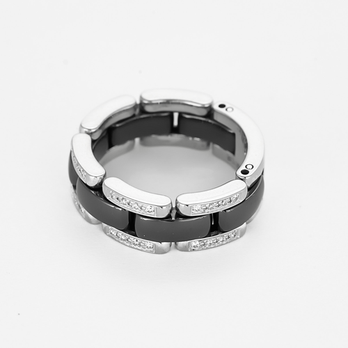 Bague 55 CHANEL -ULTRA - Moyen Modèle- Bague en or blanc, céramique noire et diamants. 58 Facettes DV9816-3