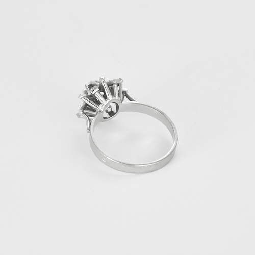 55 Bague en or blanc et diamants 58 Facettes DV27468-55