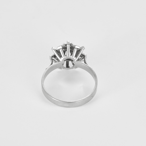 55 Bague en or blanc et diamants 58 Facettes DV27468-55