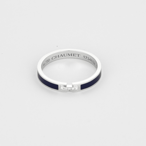 Bague CHAUMET - Lien Evidence - Alliance en or gris, émail bleu et diamants 58 Facettes DV27402-1