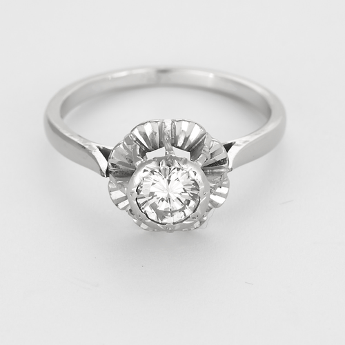 Bague 56,5 Bague Solitaire en or gris et diamants 58 Facettes DV27468-39-565-4