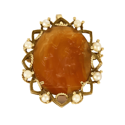 Broche en or jaune avec une intaille en agate et perles de cultures blanches 58 Facettes DV0013-43