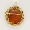 Broche en or jaune avec une intaille en agate et perles de cultures blanches 58 Facettes DV0013-43
