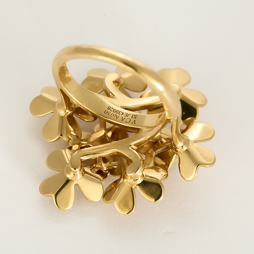 VAN CLEEF & ARPELS -  "Frivole"- Bague or jaune et diamants