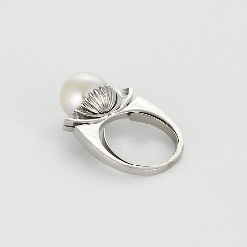 Bague 51 Bague jonc en platine, perle de culture blanche et diamants 58 Facettes DV22972-36-51-2