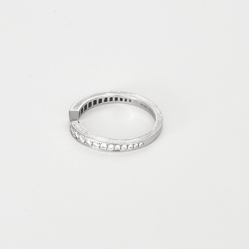 Bague 52 CHAUMET - Triomphe - Alliance en platine et diamants 58 Facettes DV24611-2-52-1