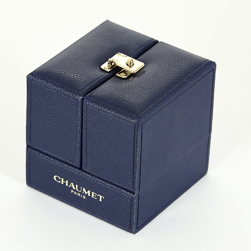 Bague 52 CHAUMET - Triomphe - Alliance en platine et diamants 58 Facettes DV24611-2-52-1