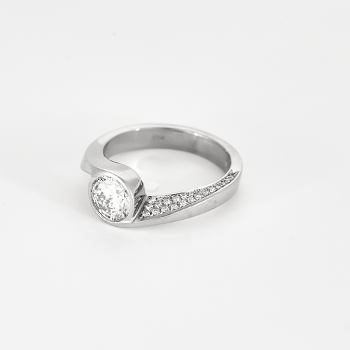 Bague 56 Bague en or gris , diamant 1.20 carat environ 58 Facettes DV0315-15-56-3