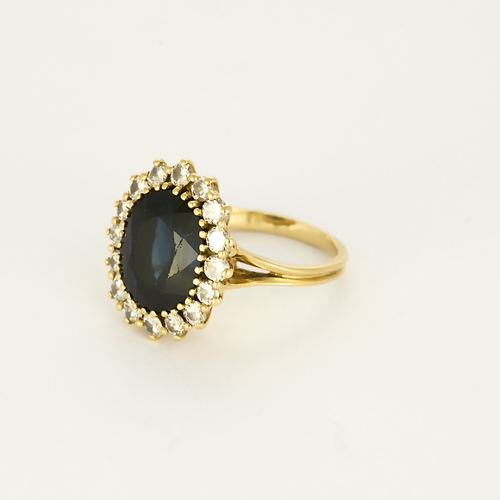 Bague marguerite en or jaune, saphir et diamants