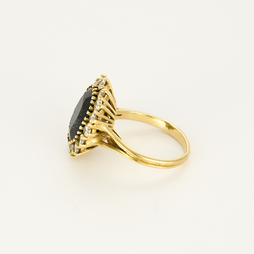 Bague marguerite en or jaune, saphir et diamants