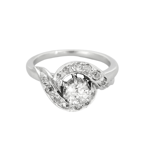 Bague tourbillon en or blanc et diamants