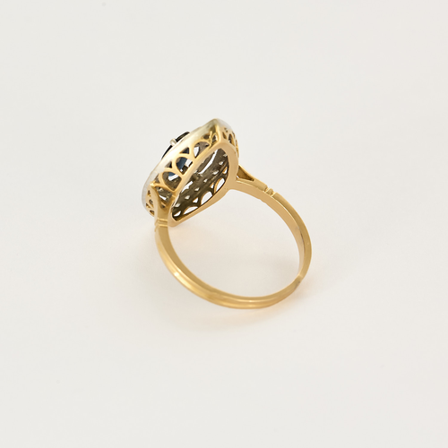 Bague marquise en or blanc, or jaune, saphir et diamants