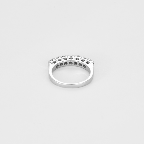 Bague 48 Bague jarretière en or blanc et diamants 58 Facettes DV27656-1-48-2