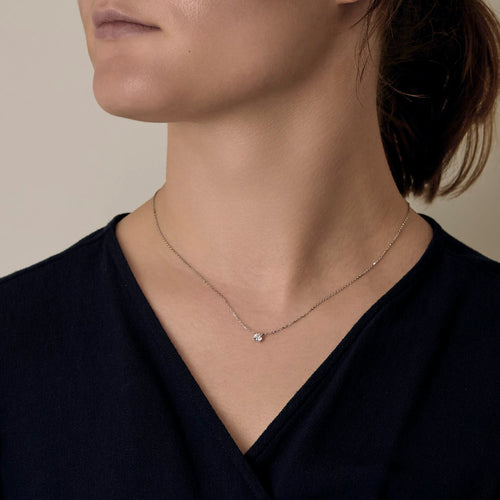 Collier MAUBOUSSIN - Mon premier pas d'amour - Collier en or gris et diamant solitaire 0.20 carat environ. 58 Facettes DDV28310-4