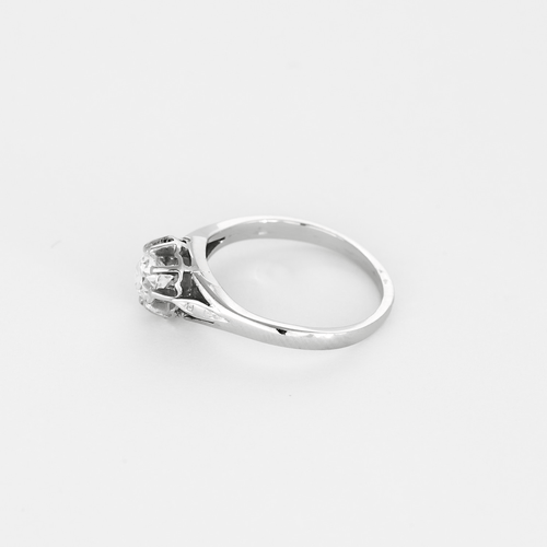 Bague 51 Bague solitaire en or gris et diamant 58 Facettes DV28217-1