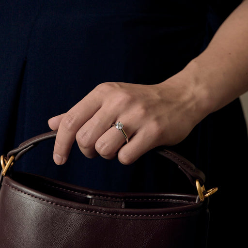 Bague 54 CARTIER - 1895 - Bague solitaire en platine, diamant 1 carat environ. Certificat GIA 58 Facettes DV28681-1-54-3