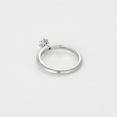 Tiffany & Co. Bague solitaire en platine et diamant 0.20 carat