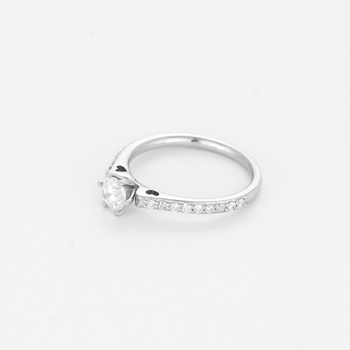 Bague 53 Bague solitaire en platine, diamant 0.35 carat épaulé de diamants plus petits 58 Facettes DDV4648-9-53-2
