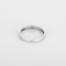 Demie alliance en or gris et diamants