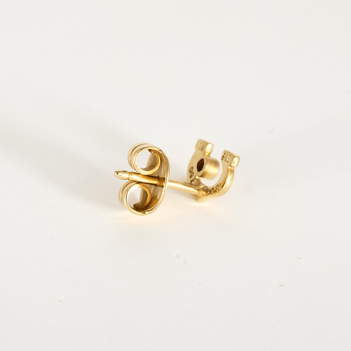 Boucles d'oreilles CARTIER- C - Paire de boucles d'oreilles en or jaune et diamants. Vintage. 58 Facettes DV29044-1