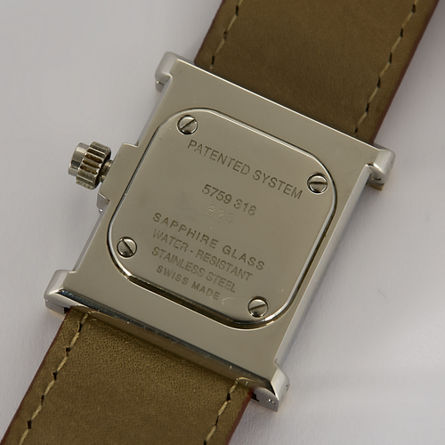 Pequinet - Montre en acier à boitier rond et à mouvement quartz