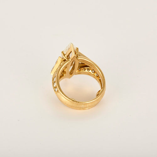 Bague Bague or jaune diamant marquise 4.48 carats et petits diamants 58 Facettes DV31430-3