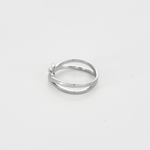 FRED- Chance Infinie - Bague en or blanc. Petit Modèle.