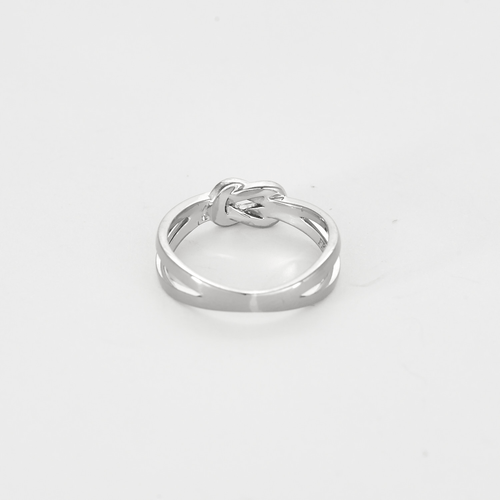 FRED- Chance Infinie - Bague en or blanc. Petit Modèle.
