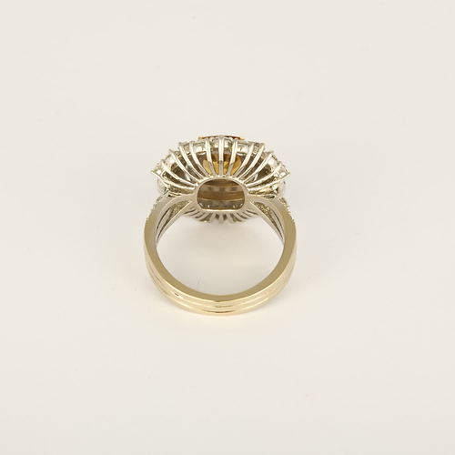 Bague en platine , citrine et diamants