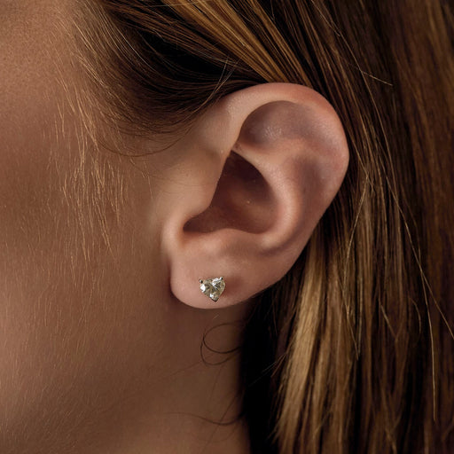 Boucles d'oreilles VAN CLEEF & ARPELS - Boucles d'oreilles puces en or blanc et diamants 58 Facettes DV31731-2