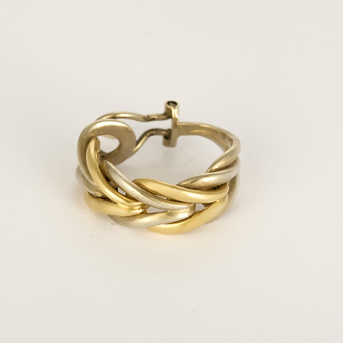 Christofle - Paire de Boucles d'Oreilles en or jaune 18K (750 millièmes) et argent ( 925 millièmes) à maille chevrons alternés d'attaches godronnées