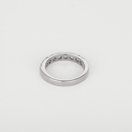 Demie Alliance en or gris et diamants