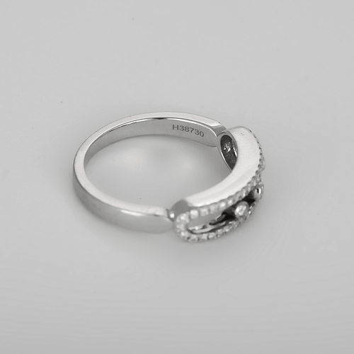 Bague 52 Messika - Pavée Baby Move - Bague en or blanc et diamants 58 Facettes DV32131-2