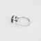 53 Élégante bague en or blanc, saphir de Ceylan non chauffé : 4,99 carat et diamants : 0,20 carat 58 Facettes DV32014-1