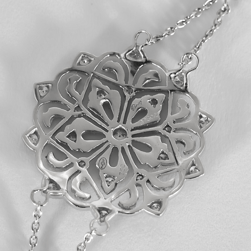 Bracelet Poiray - Rosace - Bracelet en or blanc et diamants 58 Facettes DV31817-2