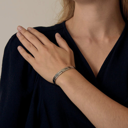DINH VAN - Seventies - Bracelet jonc ouvert en or blanc 58 Facettes DV32072-2
