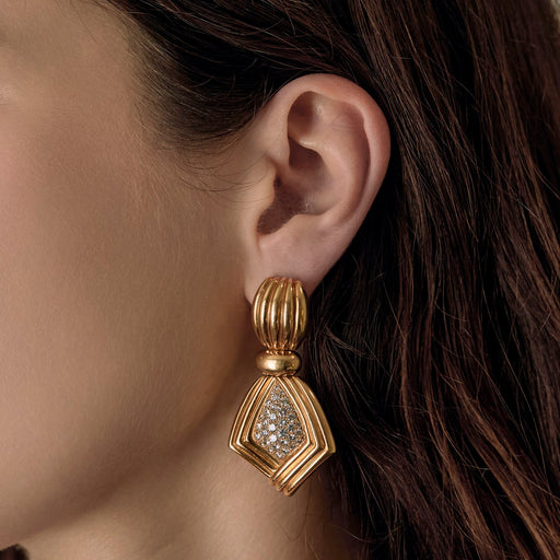 BOUCHERON - Rares Pendants d'oreilles en or jaune 18k et diamants. Vintage. Années 1980. 58 Facettes DV32487-1