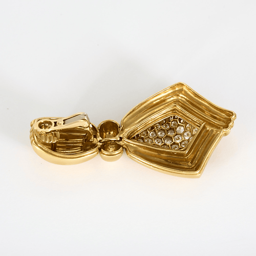 BOUCHERON - Rares Pendants d'oreilles en or jaune 18k et diamants. Vintage. Années 1980.
