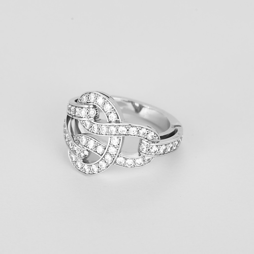 52 Cartier - Agrafe - Bague  en or blanc et diamants 58 Facettes DV31450-39