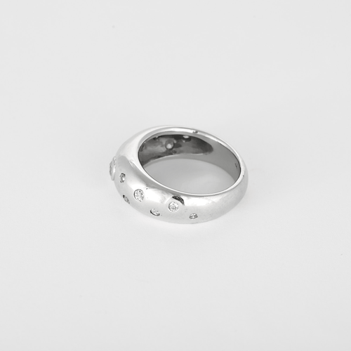 53 Bague jonc bombé en or blanc et diamants 58 Facettes DV0665-11
