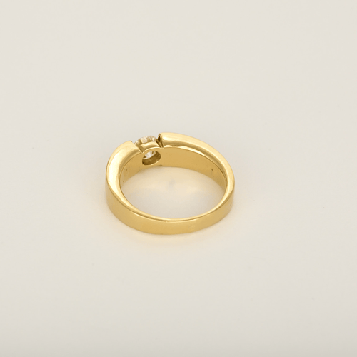 52 Élégante bague jonc en or jaune et diamants : 0,45 carat 58 Facettes DV32524-1