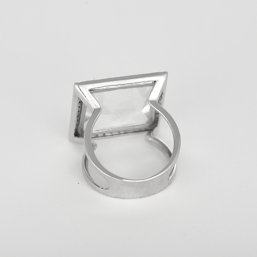 53 Bague cocktail en or blanc, aigue-marine : 10 carats et diamants : 0,20 carat 58 Facettes DV31450-45
