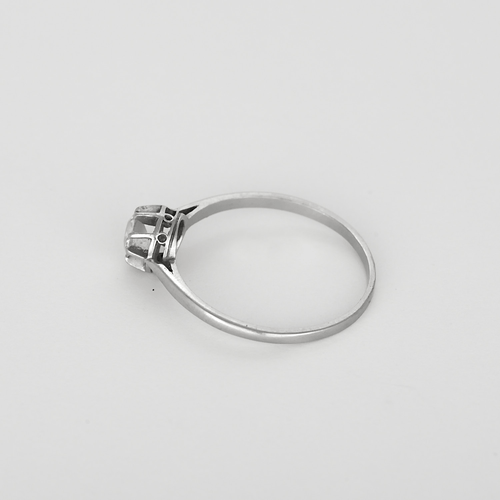 59 Élégante bague Solitaire en platine et diamant : 0,30 carat 58 Facettes DV31450-42