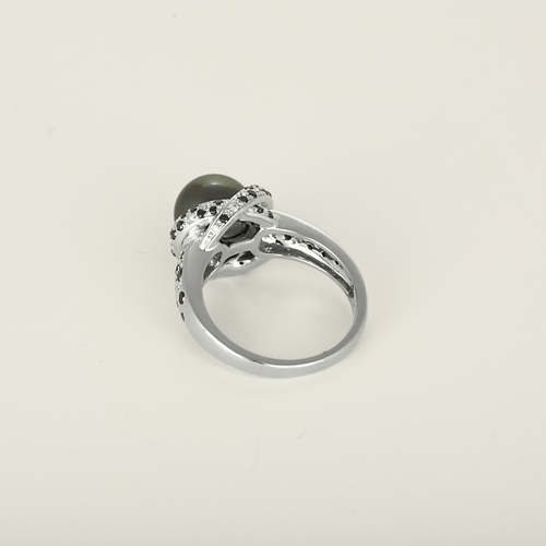 MAUBOUSSIN - Bague de la collection "Caviar mon Amour"en or blanc, diamants et perle de culture 58 Facettes DV32597-1