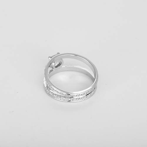 Bague en or gris double jonc et diamant