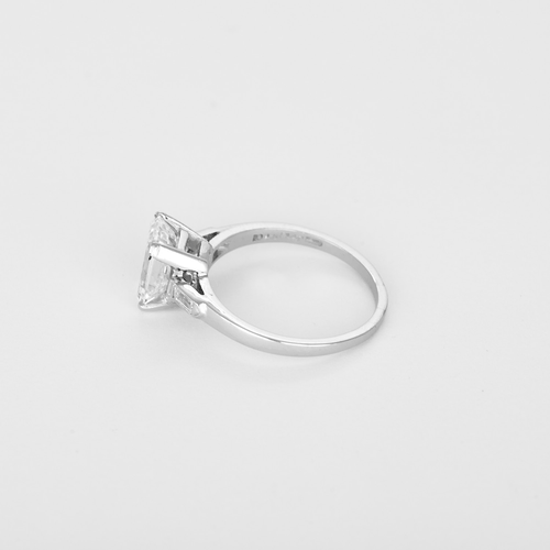 52.5 Bague Solitaire en or blanc, diamants : 1,80 carat 58 Facettes DV26158-30